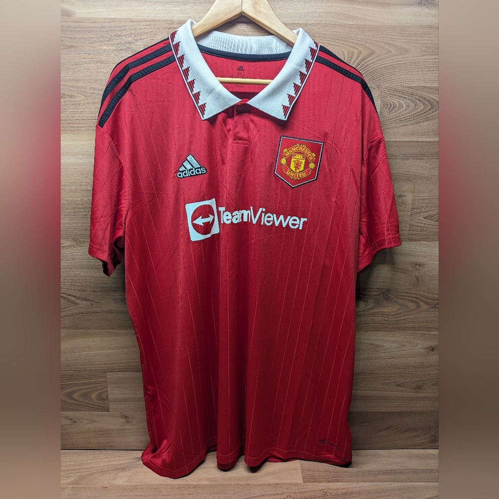 Manchester United 2022/23 Home Jersey